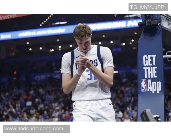 [2026年02月15日] 最新动态：太阳120-111力克独行侠，弗拉格空砍27分，主队44罚球优势仍难阻8连败